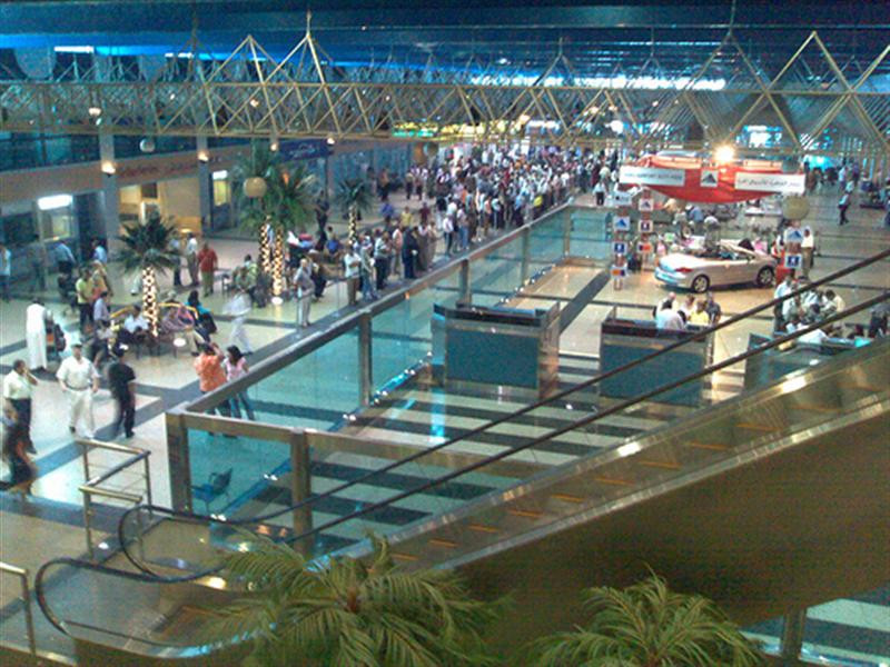 سلطات قرية البضائع بمطار القاهرة  سلطات قرية البضائع بمطار القاهرة