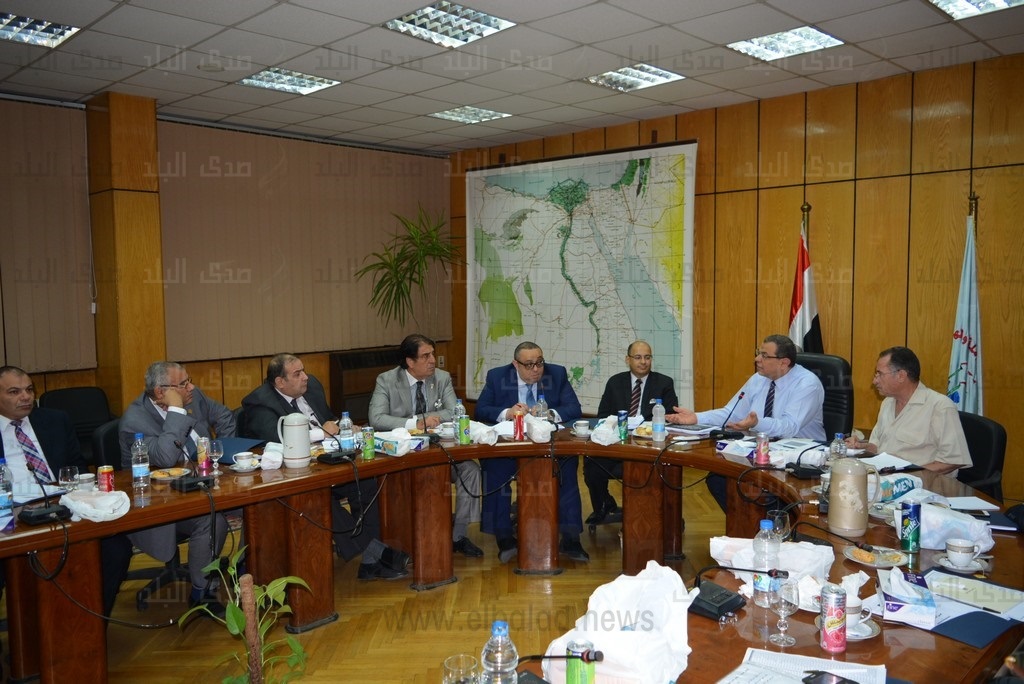  وزير القوى العاملة محمد سعفان