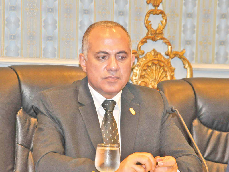محمد عبد العاطي وزير الموارد المائية محمد عبد العاطي وزير الموارد المائية