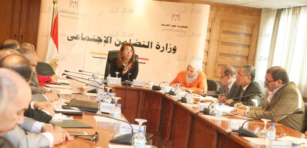 وزيرة التضامن ترأس اجتماعا لتطوير الخدمات وزيرة التضامن ترأس اجتماعا لتطوير الخدمات