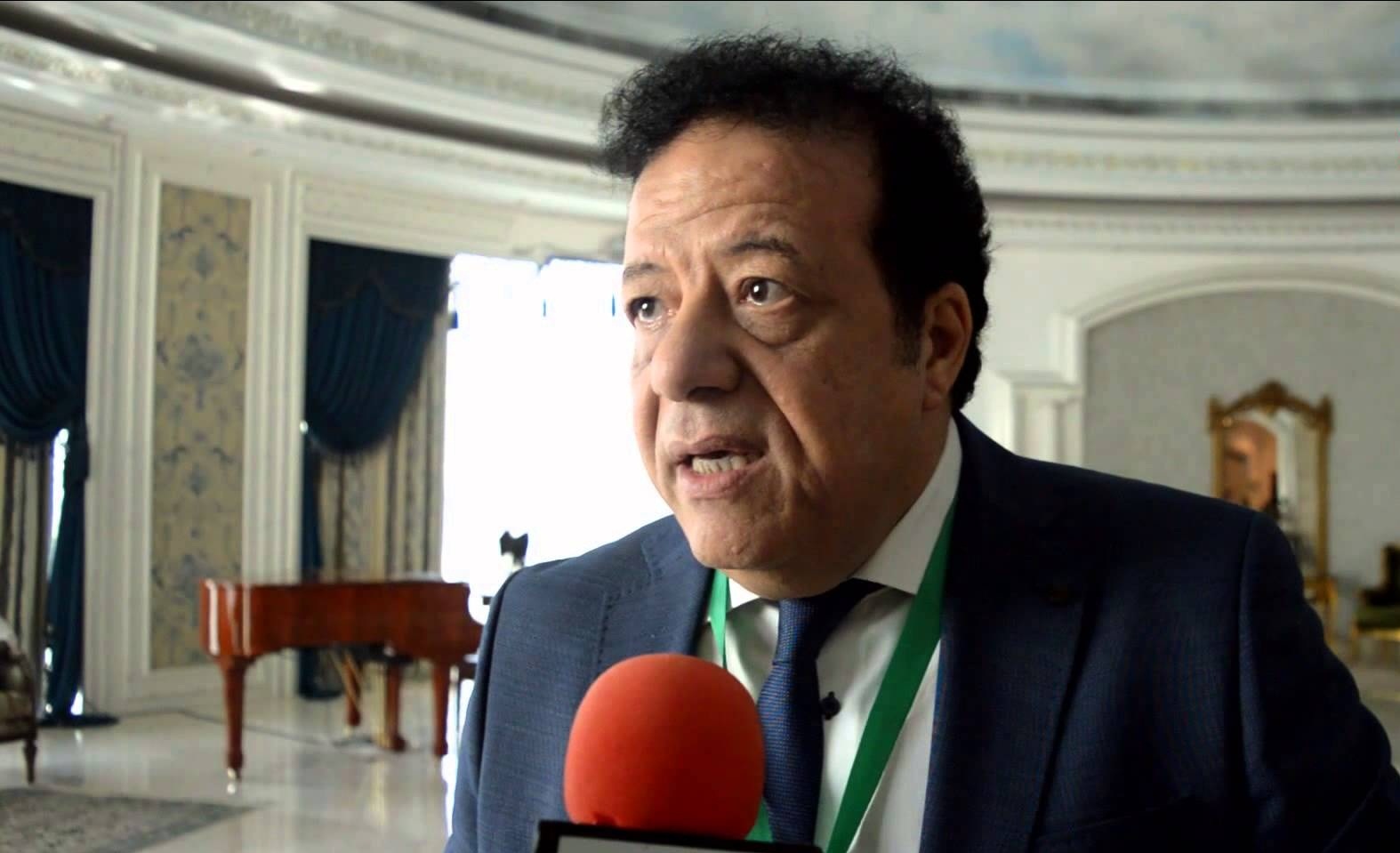 الاعلامي والخبير السياحي د. عاطف عبد اللطيف الاعلامي والخبير السياحي د. عاطف عبد اللطيف
