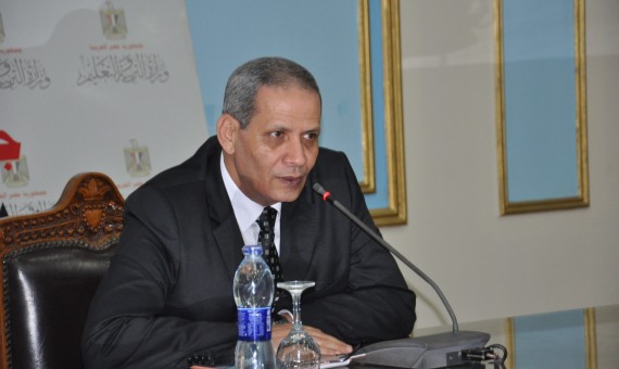 الدكتور الهلالي الشربيني وزير التربية والتعليم 