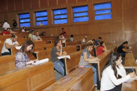 جامعة القاهرة تعيد إمتحان الطلاب المفقودة أوراقهم بكلية الحق جامعة القاهرة تعيد إمتحان الطلاب المفقودة أوراقهم بكلية الحق