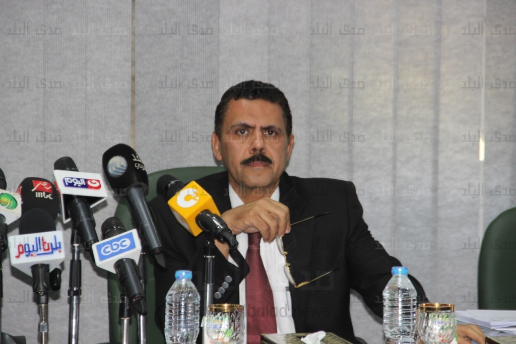 الدكتور احمد ابو اليزيد رئيس قطاع الخدمات بوزارة الزراعة 