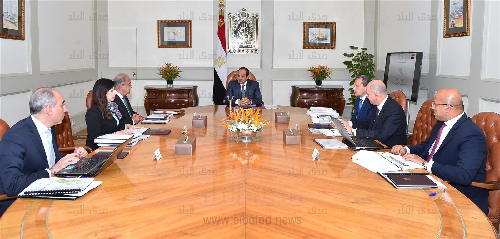 الرئيس السيسي ووزراء الزراعة والاستثمار وعلاء يوسف