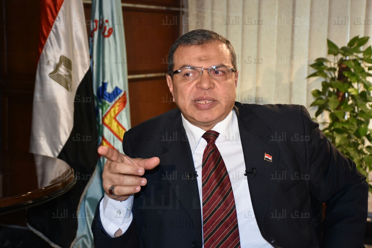 وزير القوي العاملة محمد سعفان وزير القوي العاملة محمد سعفان
