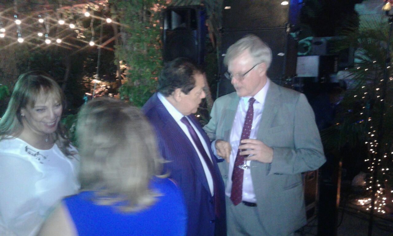 سفير الاتحاد الأوروبي خلال حديثه مع أبو العينين 