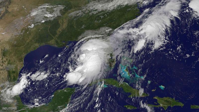 إعصار "هيرمين" يضرب ساحل فلوريدا