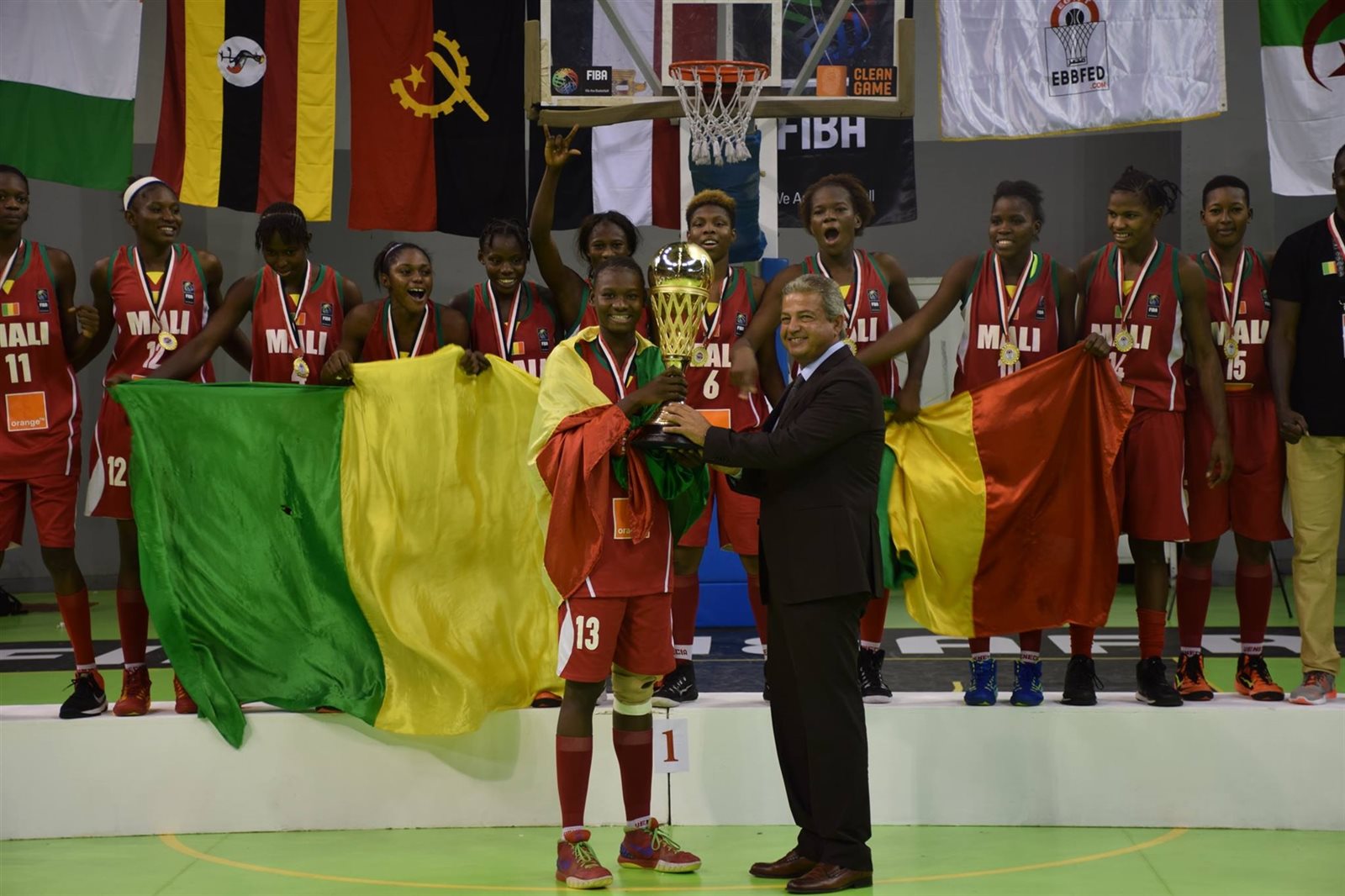 وزير الشباب والرياضة