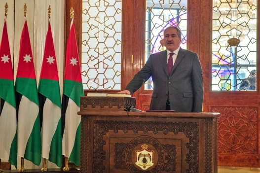 الدكتور" إبراهيم حسن سيف" وزير الطاقة   الدكتور" إبراهيم حسن سيف" وزير الطاقة