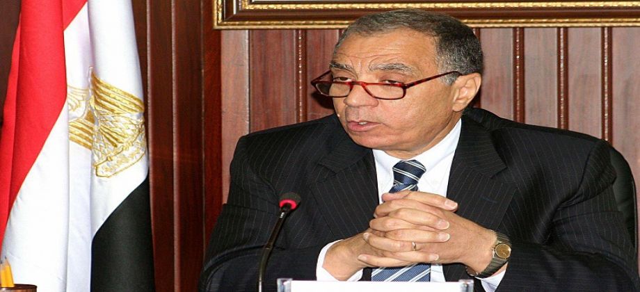  فاروق العقدة  محافظ البنك المركزى السابق 