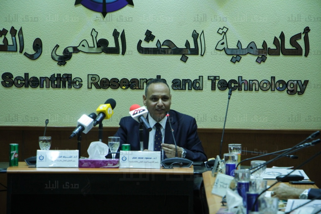 الدكتور محمود صقر