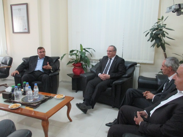 وزير التنمية الإجتماعية الفلسطينى وزير التنمية الإجتماعية الفلسطينى