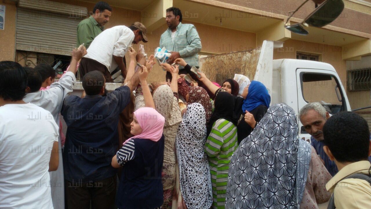 الرقابة الإدارية تبيع سكر مدعم