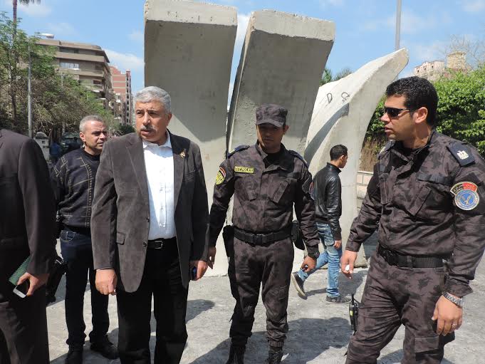 مدير أمن الغربية اللواء نبيل عبد الفتاح مدير أمن الغربية اللواء نبيل عبد الفتاح