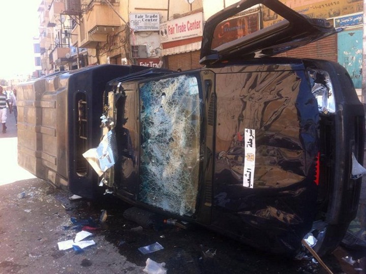 انقلاب سيارة شرطة انقلاب سيارة شرطة