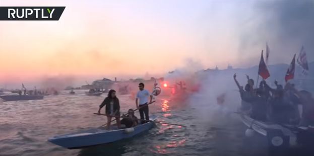 صورة من الحدث