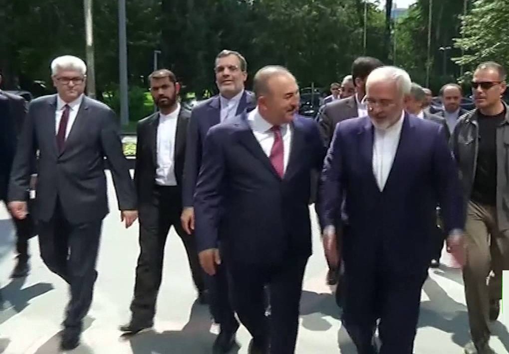 وزير خارجية إيران يبحث مع نظيره التركي وزير خارجية إيران يبحث مع نظيره التركي