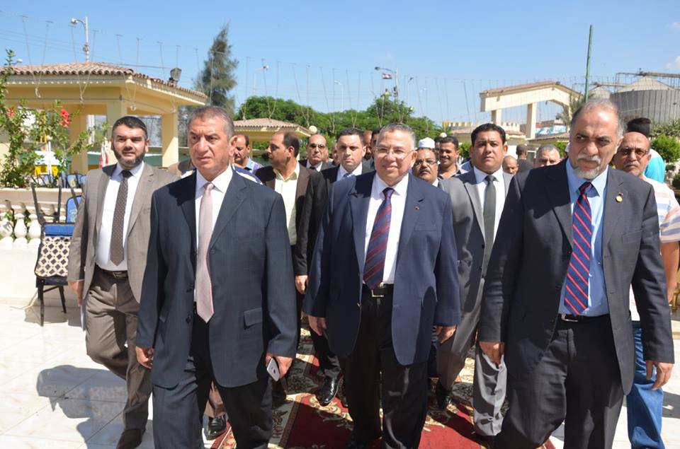 "الشريف" و"القصبي" يقدمان العزاء في ضحايا رشيد "الشريف" و"القصبي" يقدمان العزاء في ضحايا رشيد