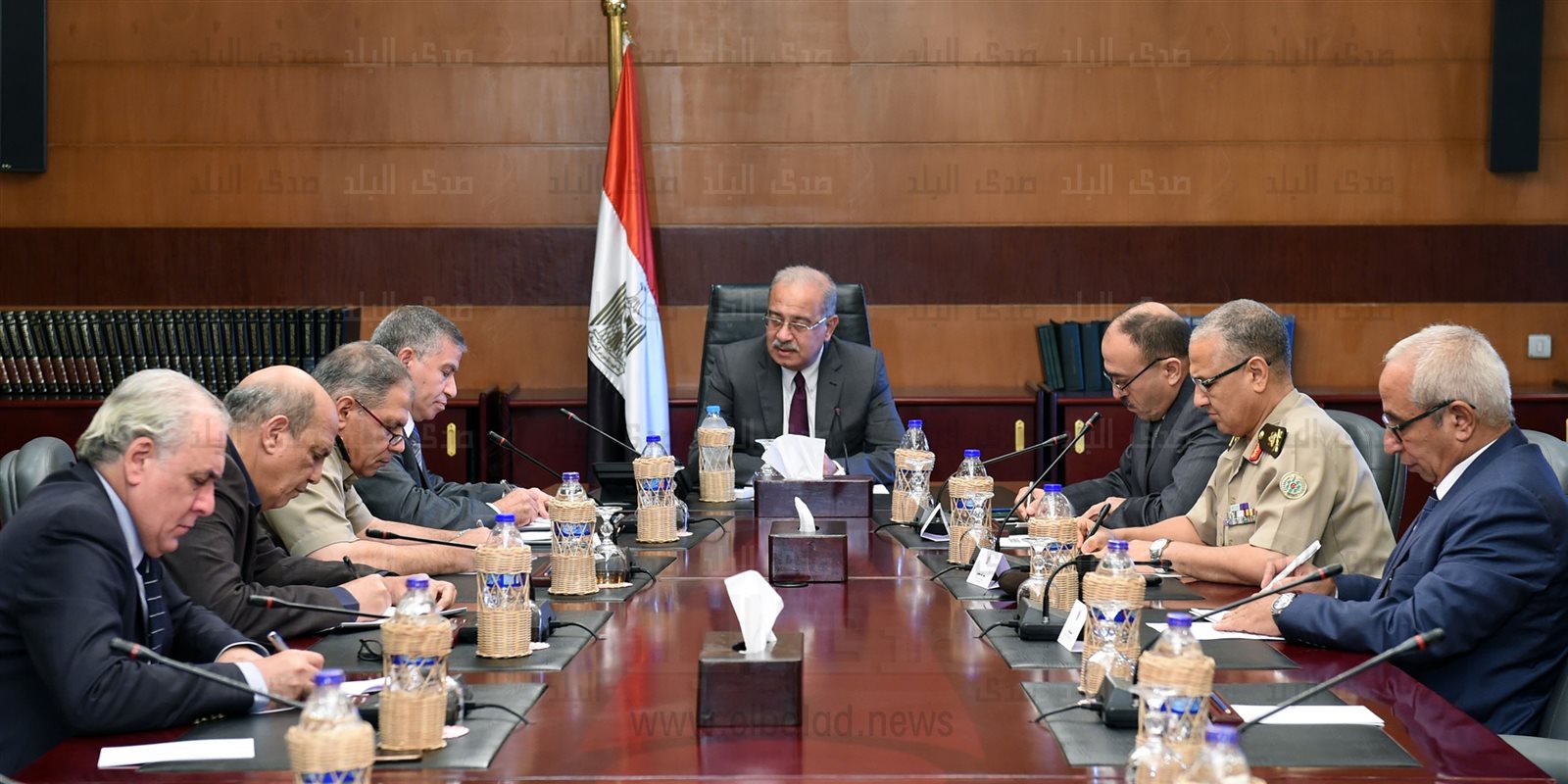 اجتماع رئيس الوزراء مع وزير التموسن