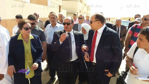 محافظ البحيرة يتفقد اعمال اعادة إعمار قرية عفونة