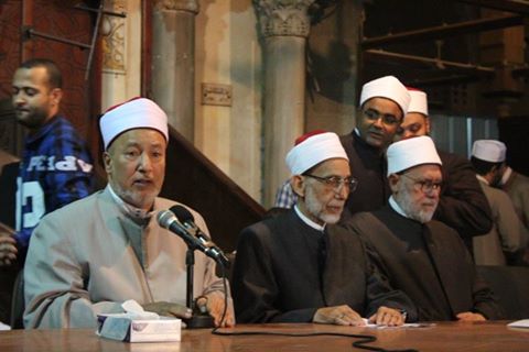 كبار المحدثين يمنحون إجازة الحديث فى الجامع الأزهر كبار المحدثين يمنحون إجازة الحديث فى الجامع الأزهر