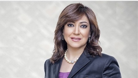 الإعلامية عزة مصطفي