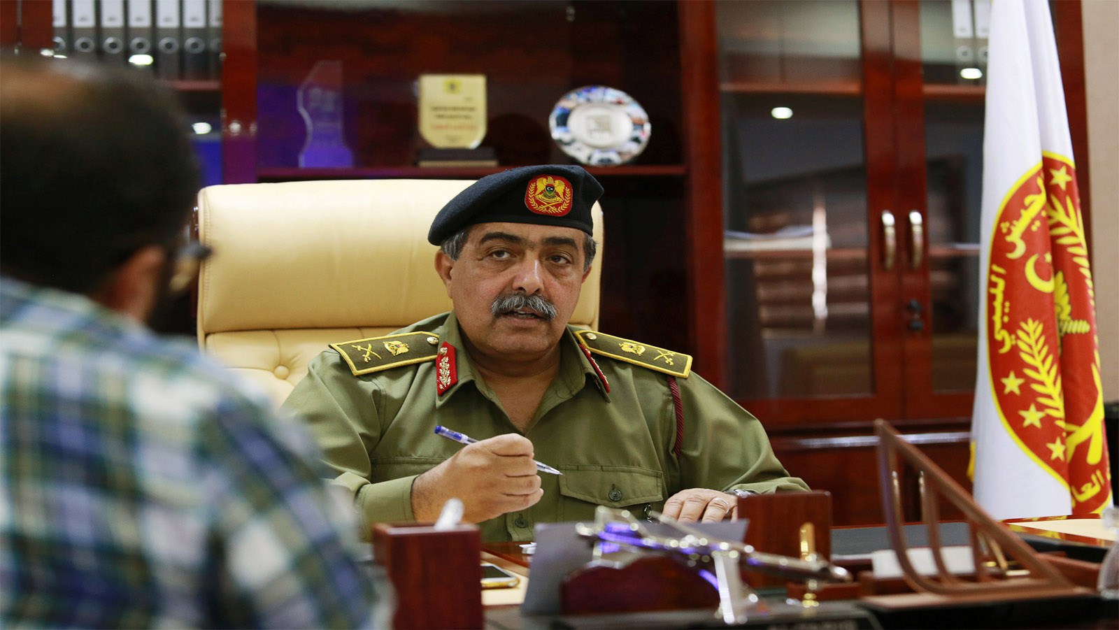 اللواء عبد الرازق الناظوري رئيس أركان القوت المسلحة الليبية  اللواء عبد الرازق الناظوري رئيس أركان القوت المسلحة الليبية