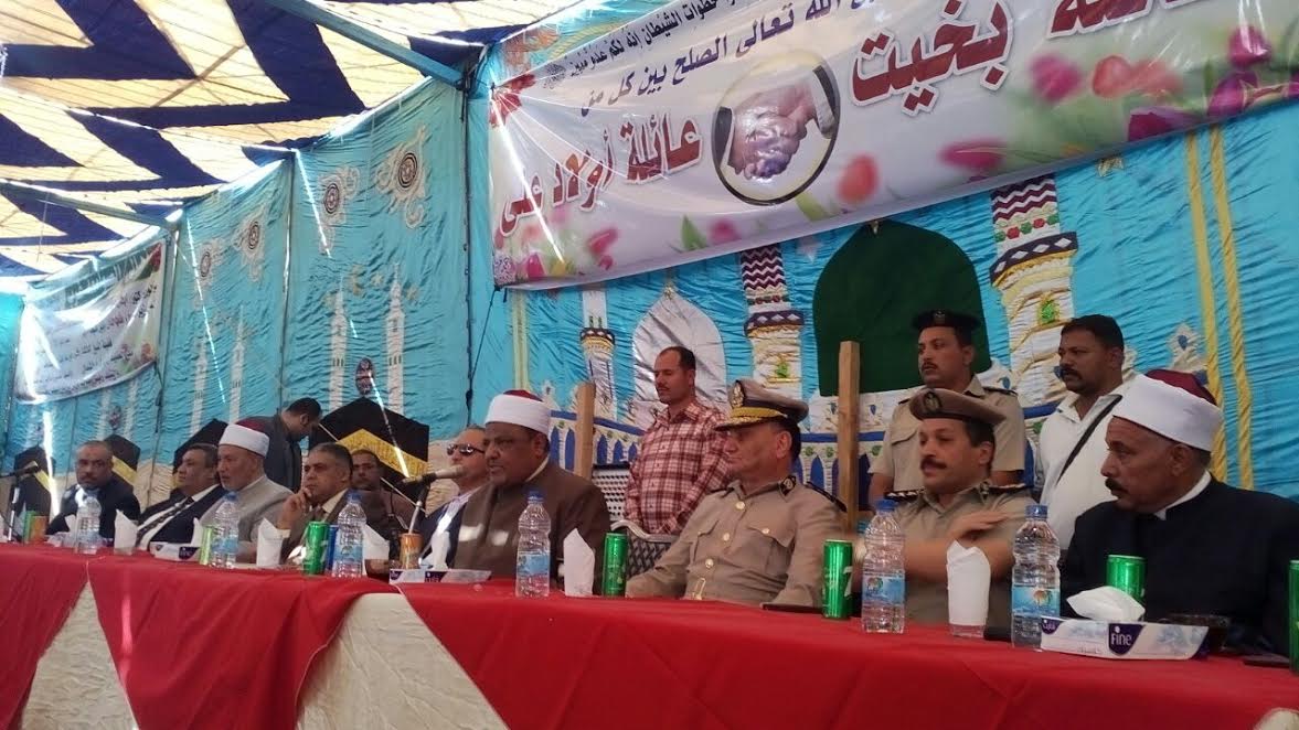 المصالحات بالأزهر تنهي الخصومة الثأرية بين عائلتين بسوهاج المصالحات بالأزهر تنهي الخصومة الثأرية بين عائلتين بسوهاج
