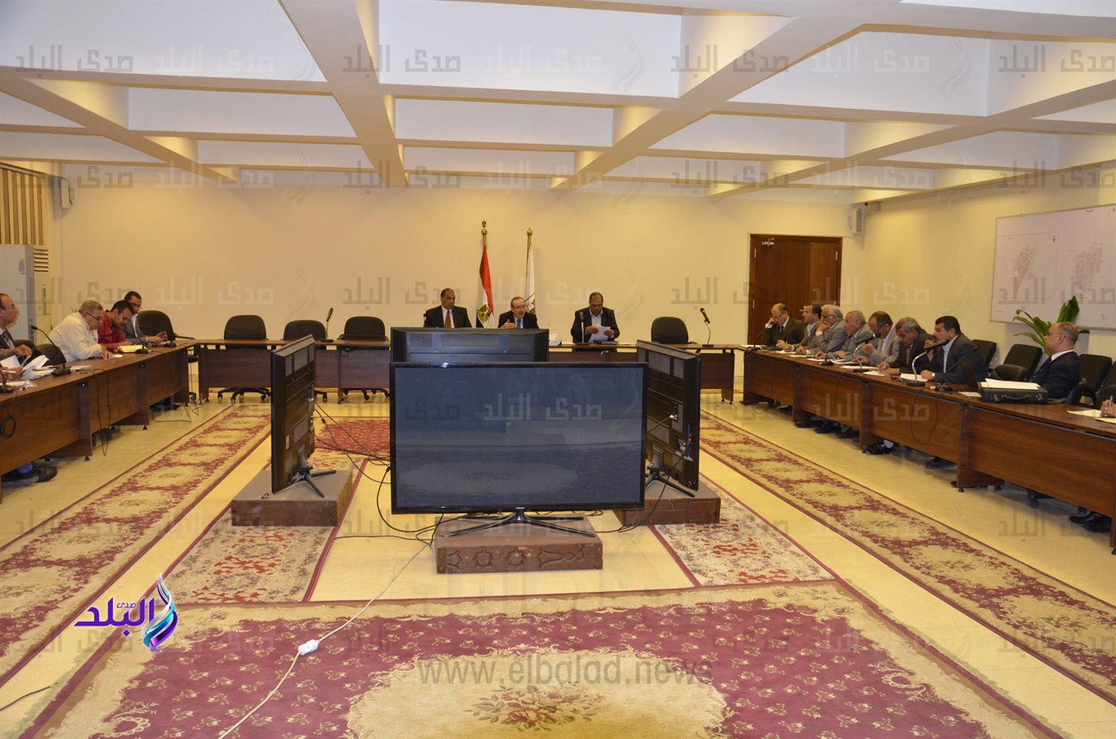 اجتماع المهندس شريف محمد حبيب محافظ بني سويف اجتماع المهندس شريف محمد حبيب محافظ بني سويف