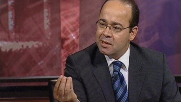 الاعلامى عبداللطيف المناوي الاعلامى عبداللطيف المناوي