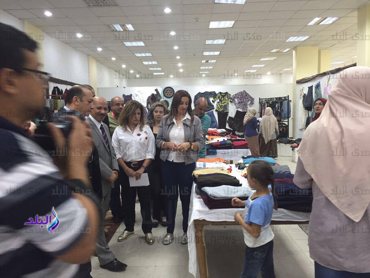 روتاري كايرو هايتس تقيم معرض ملابس بالتعاون مع جامعة حلوان
