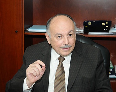  الدكتور عصام خميس نائب وزير التعليم العالي والبحث العلمي