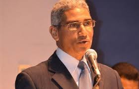 الدكتور عباس منصور رئيس جامعة جنوب الوادي