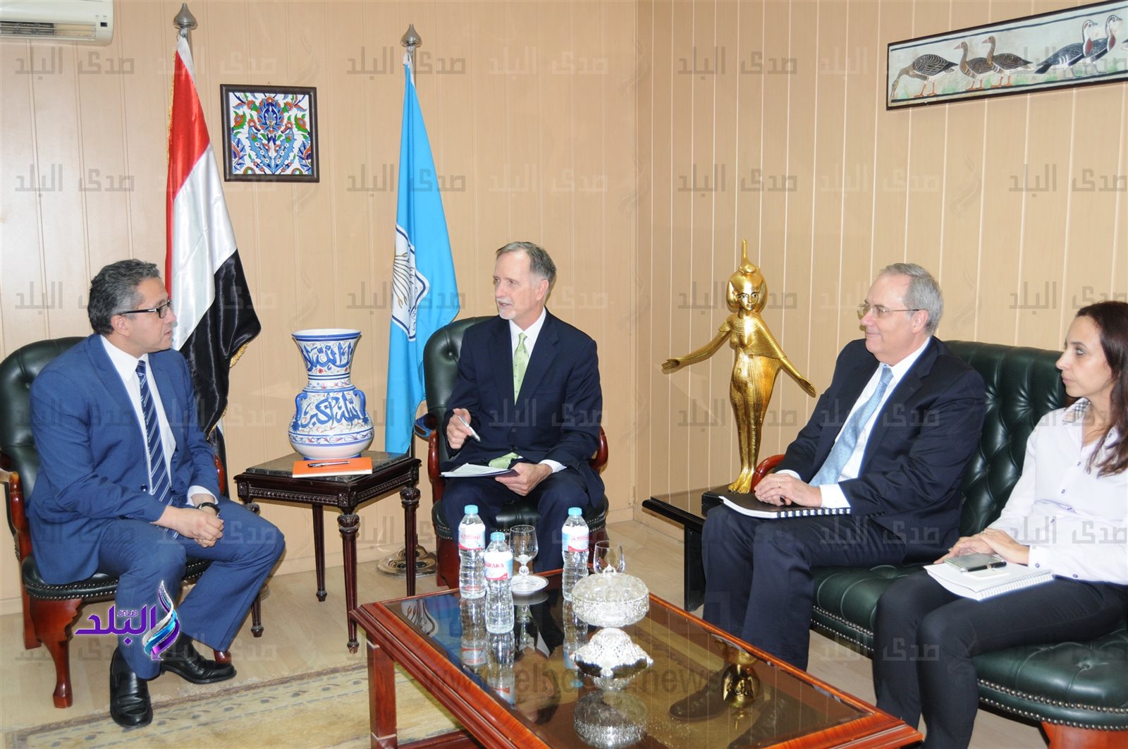 وزير الأثار 