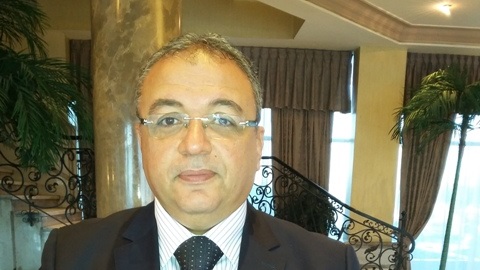 أحمد شطا مدير مكتب الخارجية بالمطار