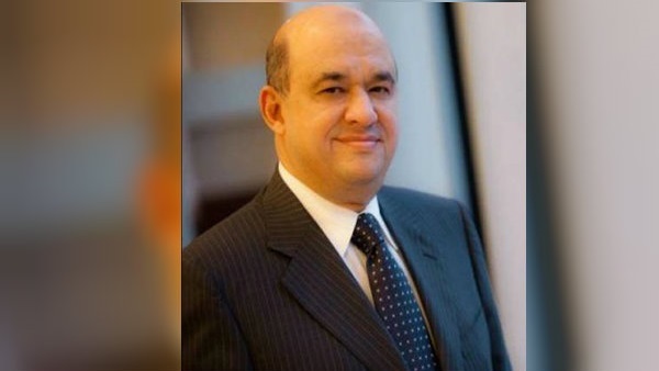 يحيى راشد وزير السياحة أن صناعة السياحة يحيى راشد وزير السياحة أن صناعة السياحة