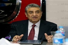 الدكتور محمد شاكر وزير الكهرباء والطاقة المتجددة الدكتور محمد شاكر وزير الكهرباء والطاقة المتجددة