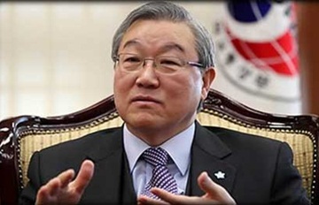 وزير الخارجية الكوري الجنوبي يون بيونج سيه وزير الخارجية الكوري الجنوبي يون بيونج سيه