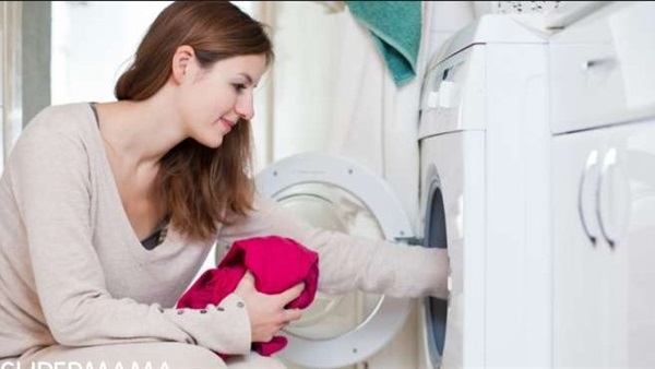 ضعي الخل على الملابس قبل غسلها وشاهدي ما سيحدث !