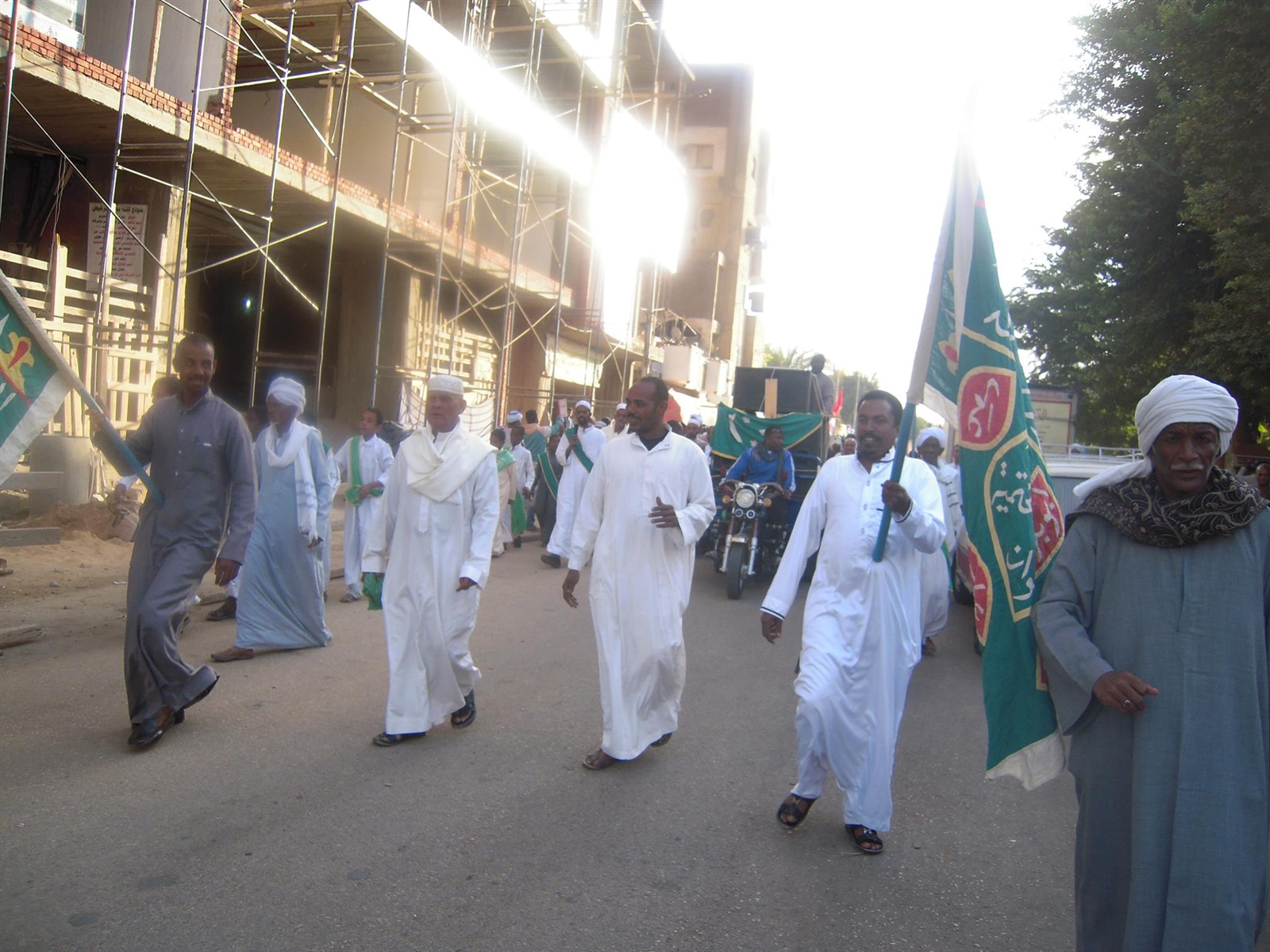 أهالي أسوان يحتفلون بالمولد النبوي أهالي أسوان يحتفلون بالمولد النبوي