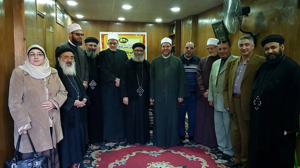 وفد كنسي يزور بيت العائلة ببورسعيد للتهنئة بالمولد النبوي وفد كنسي يزور بيت العائلة ببورسعيد للتهنئة بالمولد النبوي