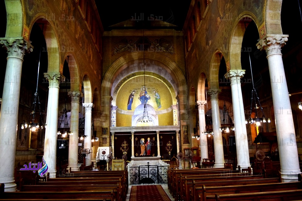 الكنيسة البطرسية من الداخل