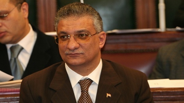 الدكتور أحمد زكى بدر وزير التنمية المحلية الدكتور أحمد زكى بدر وزير التنمية المحلية