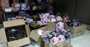 مستحضرات تجميل وأعشاب مجهولة المصدر