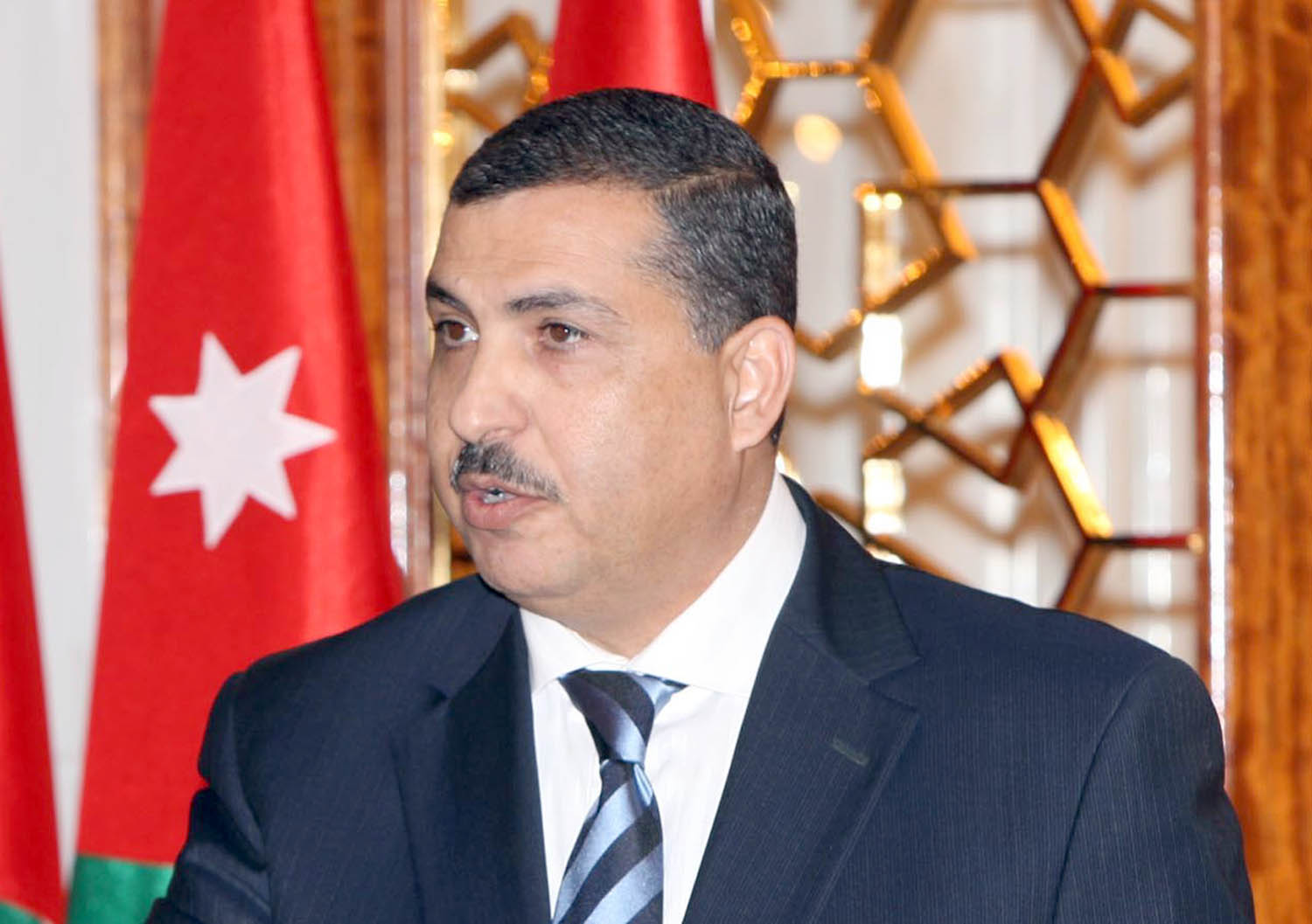 وزير العمل الأردني علي الغزاوي  وزير العمل الأردني علي الغزاوي