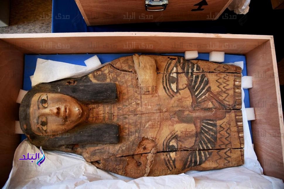 غطاءين لتابوتين من إسرائيل غطاءين لتابوتين من إسرائيل