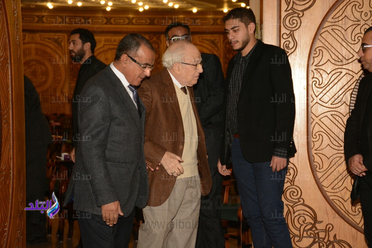 عزاء الفنان الراحل أحمد راتب عزاء الفنان الراحل أحمد راتب