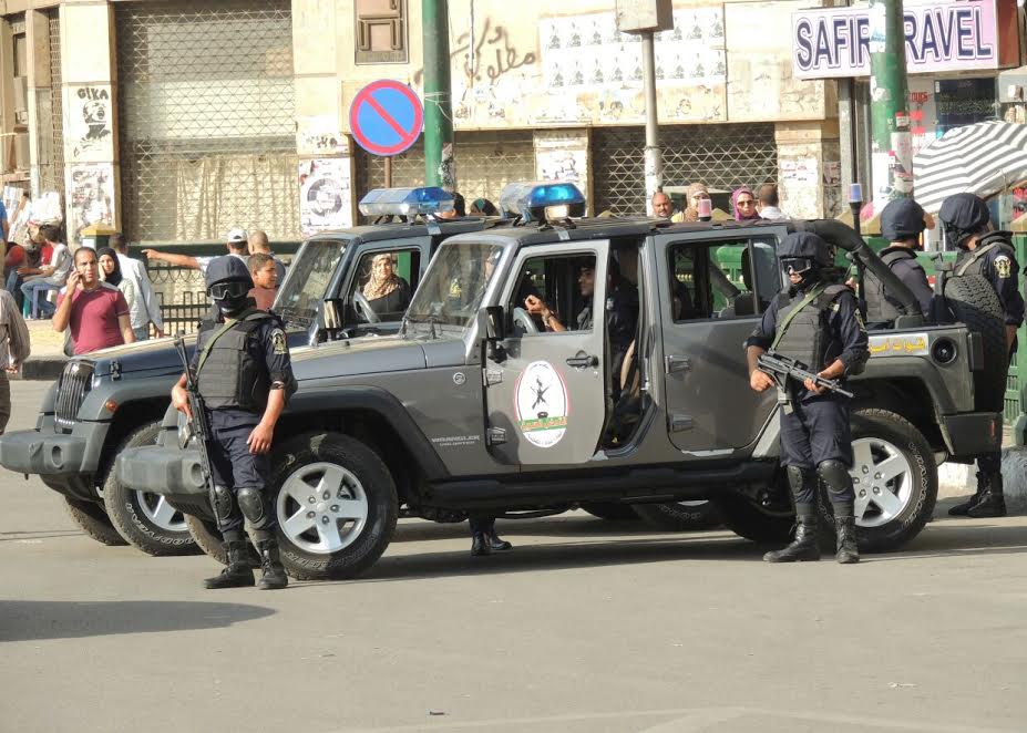 فرق مسلحة وتمشيط دور العبادة استعدادا لإحتفالات عيد الميلاد فرق مسلحة وتمشيط دور العبادة استعدادا لإحتفالات عيد الميلاد