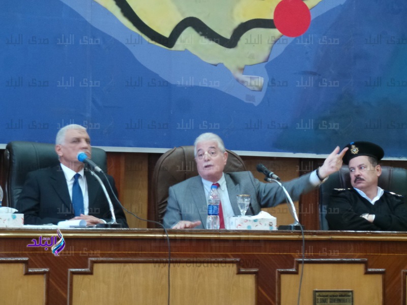 خالد فوده محافظ جنوب سيناء خلال الاجتماع التنفيذي للمحافظة